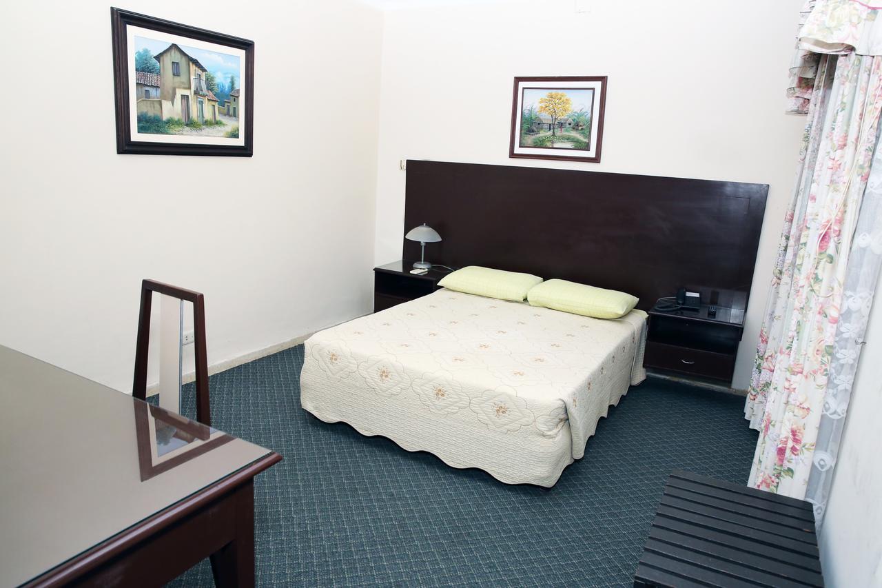 Hotel Bolivia Santa Cruz de La Sierra Zewnętrze zdjęcie